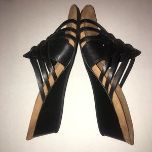 Minnetonka Downtown Slide Sandal Black Size 9